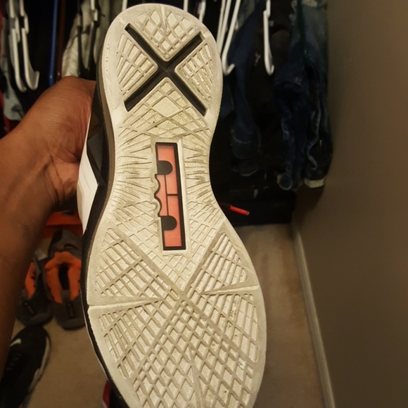 Lebrons - Picture 4 of 4